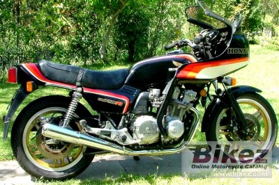 1982 Honda CB 750 F 2 photo